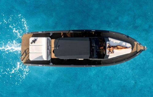 dream cruisers speed boat operator